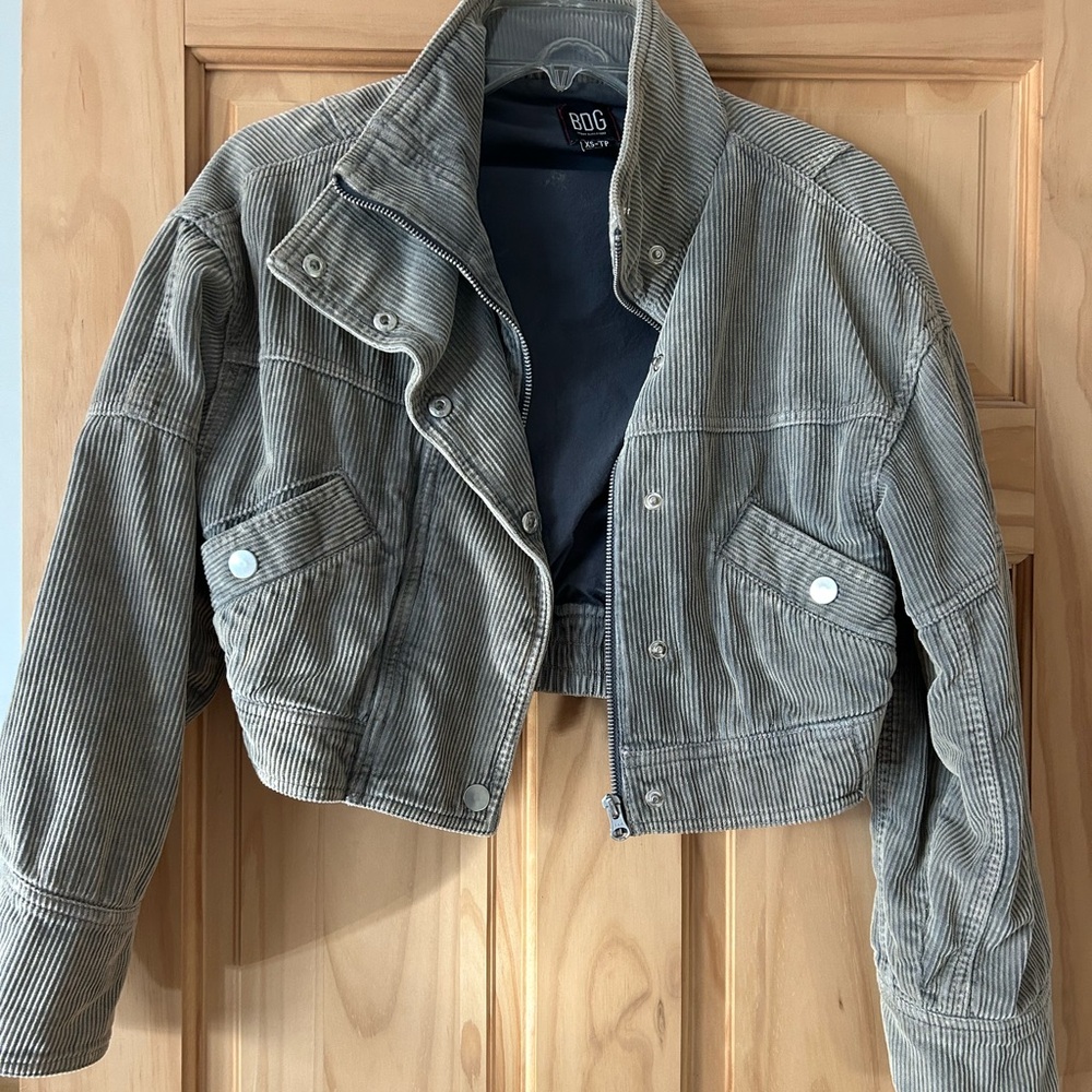 NEW BDG Dakota Corduroy Cropped Bomber Jacket. Size XS in Slate